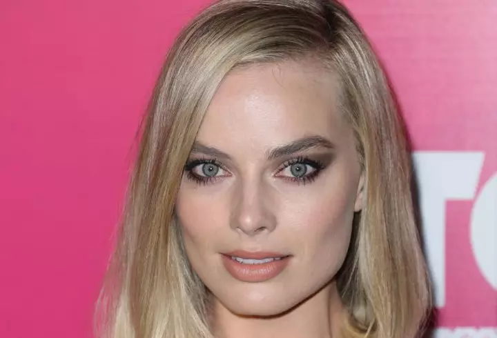 Pudra bronzantă: cea mai simplă metodă de aplicare