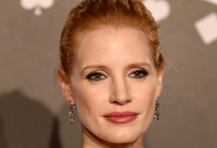 Pudra bronzantă: cea mai simplă metodă de aplicare