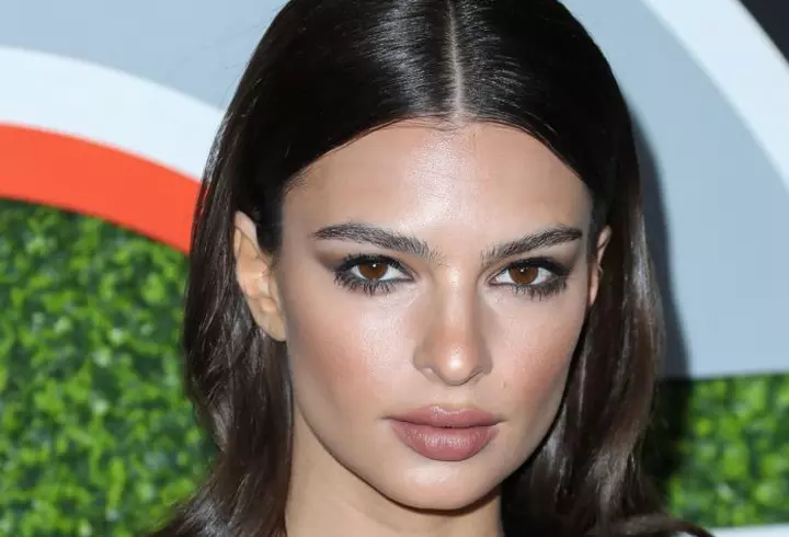 Pudra bronzantă: cea mai simplă metodă de aplicare