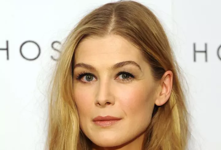 Pudra bronzantă: cea mai simplă metodă de aplicare