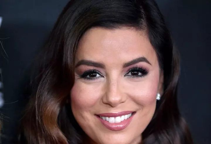 Pudra bronzantă: cea mai simplă metodă de aplicare