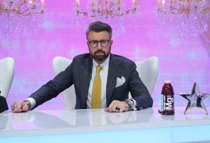 Ce amintiri au vedetele de la începuturile în muzică - EXCLUSIV