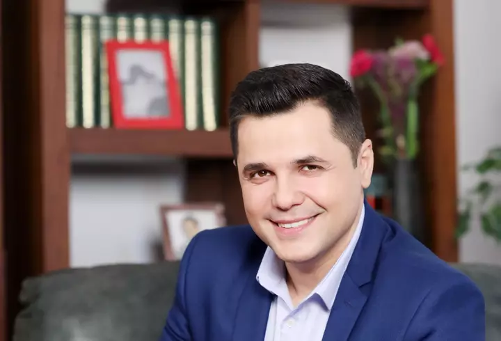 A dispărut în ultima vreme de pe micul ecran, dar are planuri mari. Ce mai face CRBL?