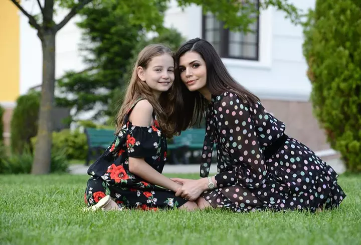 Simona Gherghe și-a scos fetița la zăpadă! Cum a îmbrăcat-o pe micuța Ana Georgia