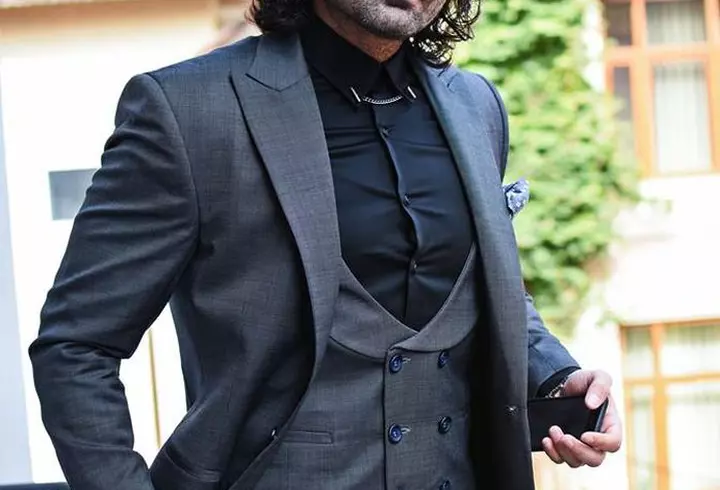 E considerată cea mai frumoasă româncă, dar uite cum arăta înainte! O recunoști?