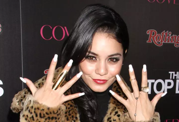 Pudra bronzantă: cea mai simplă metodă de aplicare