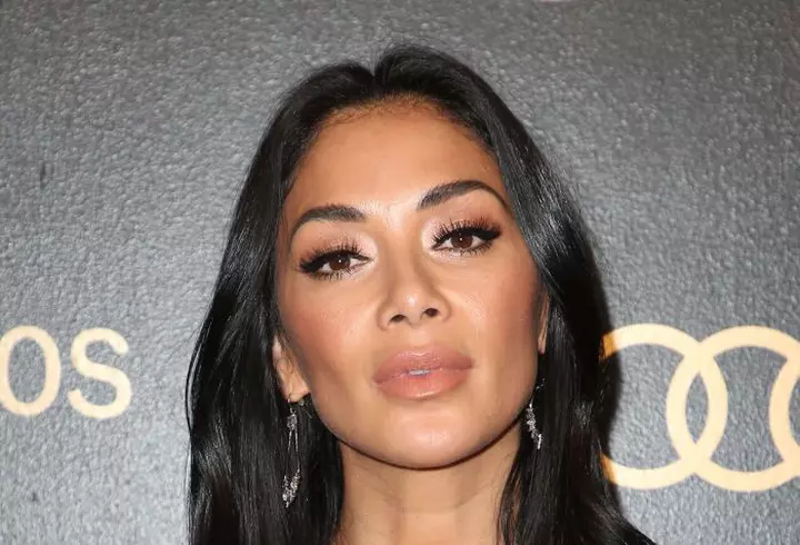 Pudra bronzantă: cea mai simplă metodă de aplicare