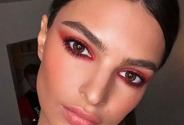 Pudra bronzantă: cea mai simplă metodă de aplicare