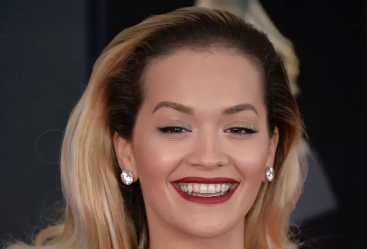 Reteță de căpșuni în ciocolată, răsfăț de Valentine`s Day!