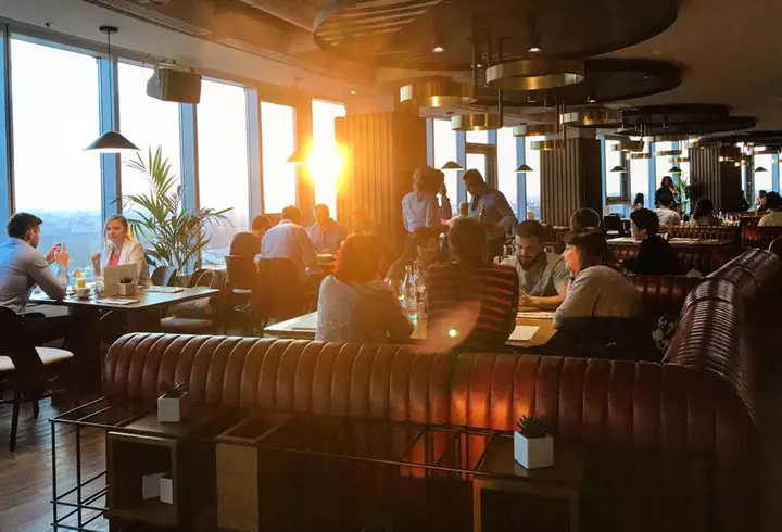 Wall Street, locul unde banii nu dorm niciodată