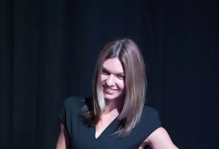 Irina Columbeanu a avut prima întâlnire cu fanii! A primit multe cadouri - VIDEO