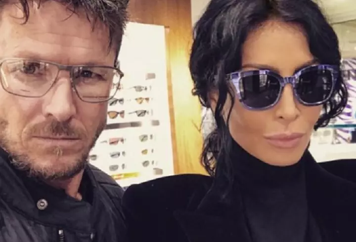 Elena Băsescu a plecat din țară împreună cu iubitul, după ce s-a aflat că e însărcinată