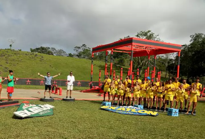 Reteță de căpșuni în ciocolată, răsfăț de Valentine`s Day!