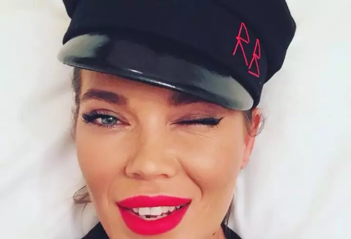 Reteță de căpșuni în ciocolată, răsfăț de Valentine`s Day!