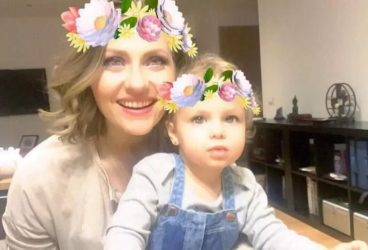 Elena Băsescu a plecat din țară împreună cu iubitul, după ce s-a aflat că e însărcinată