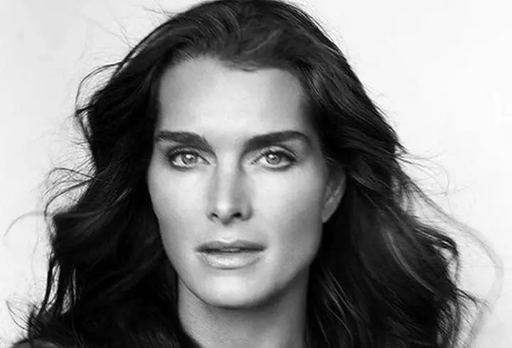 Primele declaraţii ale Elenei Udrea după ce a pierdut unul dintre gemeni: "Aşa a vrut Dumnezeu!"