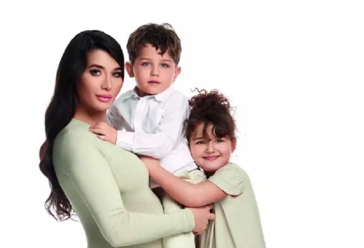 Dan Negru petrece mult timp liber alături de copii: "Îi ajut şi eu la lecţii!"