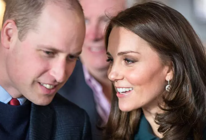 20 de celebrități care nu beau alcool niciodată. Ben Affleck, Gerard Butler și Brad Pitt au avut grave probleme cu băutura!