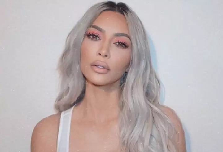 Ariana Grande, schimbare de look spectaculoasă. Artista e de nerecunoscut!