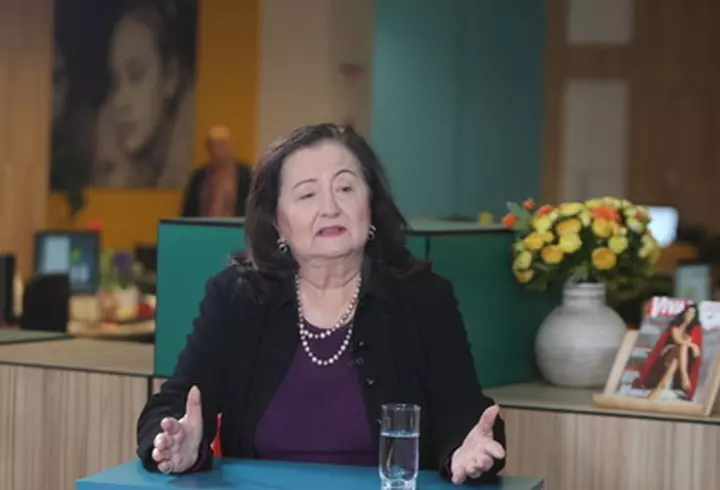 Oana Roman, în lacrimi în ziua înmormântării Ionelei Prodan: "Durerea şi tristeţea m-au cutremurat"