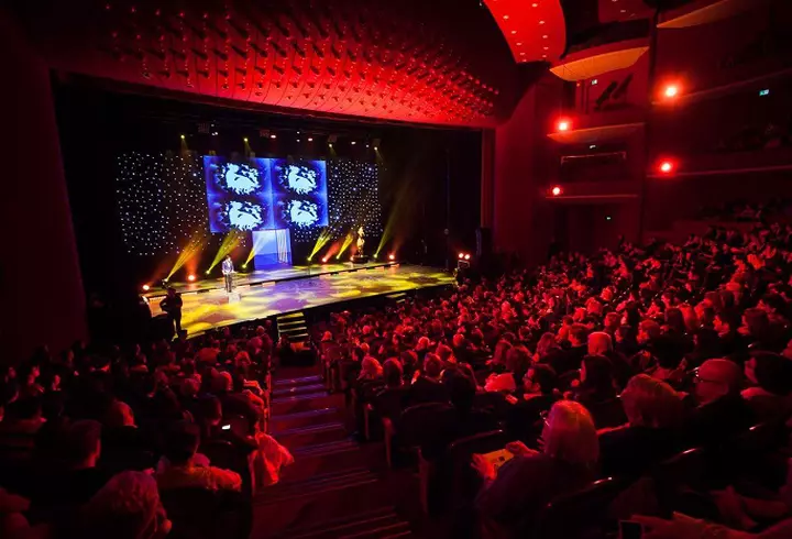 Cum se îmbracă Irina Tănase, iubita lui Liviu Dragnea / EXCLUSIV!