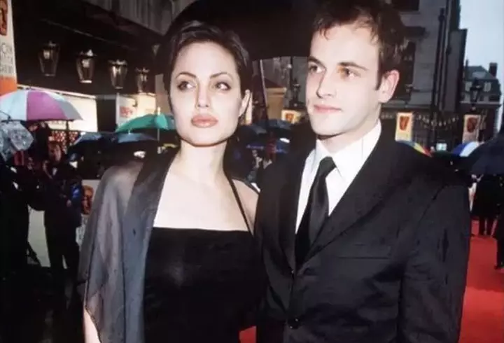 Adelina Pestriţu şi Virgil Şteblea, interviu EXCLUSIV în VIVA! de mai. În iubire nu există „prea devreme“