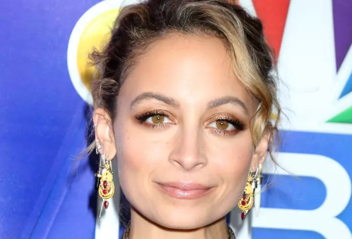 (P) Corecția și îndepărtarea ridurilor, regina procedurilor estetice