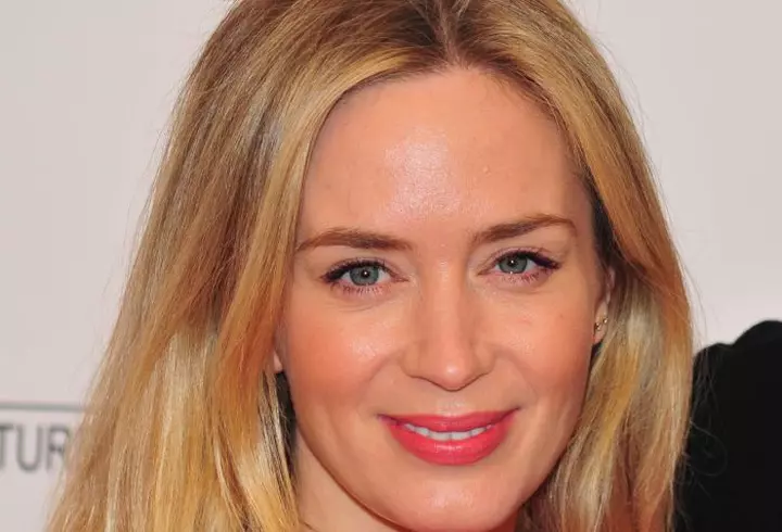 (P) Corecția și îndepărtarea ridurilor, regina procedurilor estetice