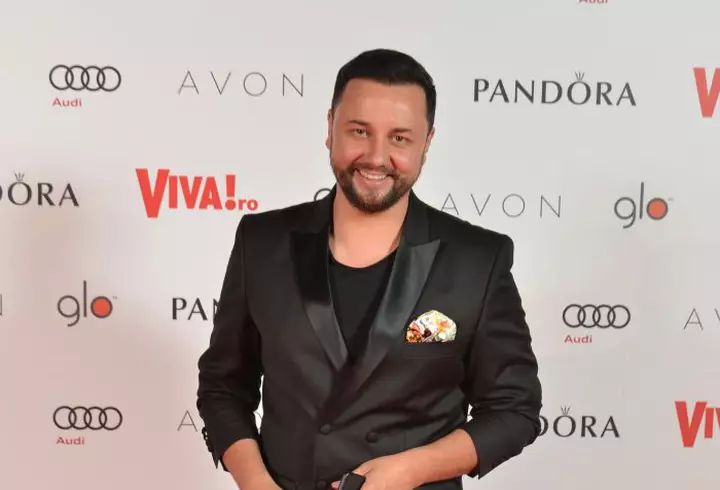 Ruxi, ținută mega excentrică la petrecerea VIVA! Outfitul ei a atras toate privirile