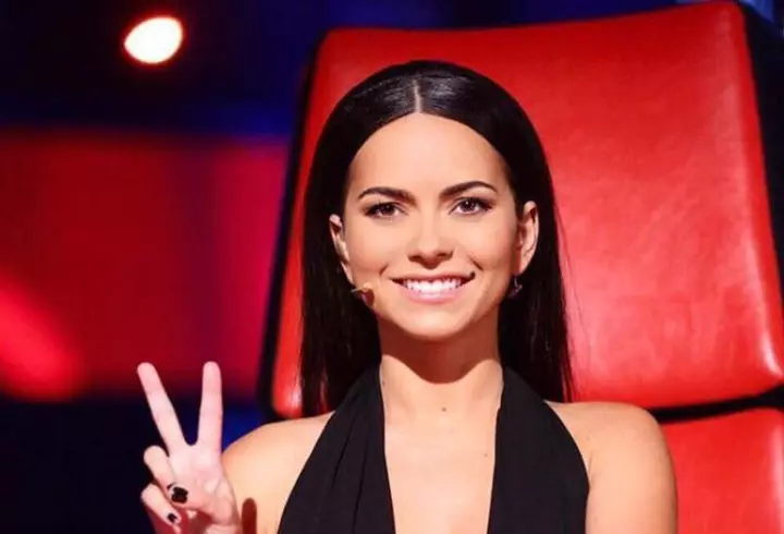 Ariana Grande, schimbare de look spectaculoasă. Artista e de nerecunoscut!