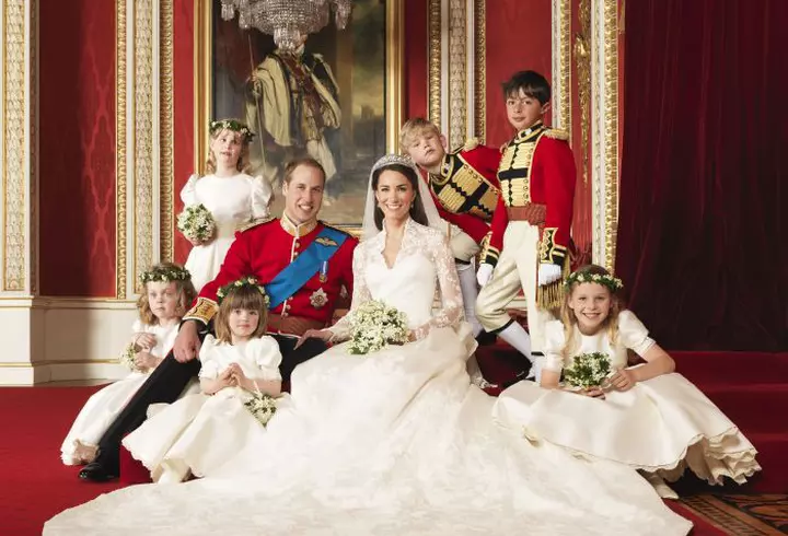 Ariana Grande, schimbare de look spectaculoasă. Artista e de nerecunoscut!