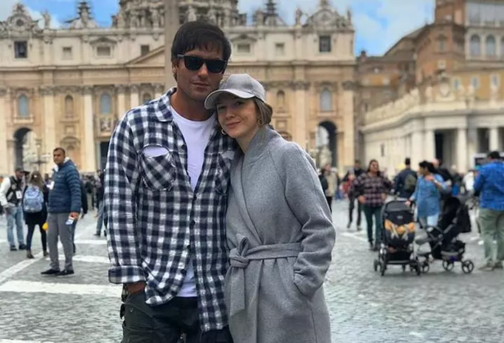 Alexandru Arșinel, decorat cu Ordinul "Crucea Bucovinei". Actorul și-a primit distincția așezat în scaun cu rotile