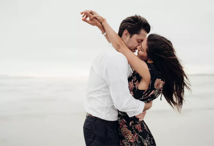 Ce greșeală să eviți când aplici pudra bronzantă