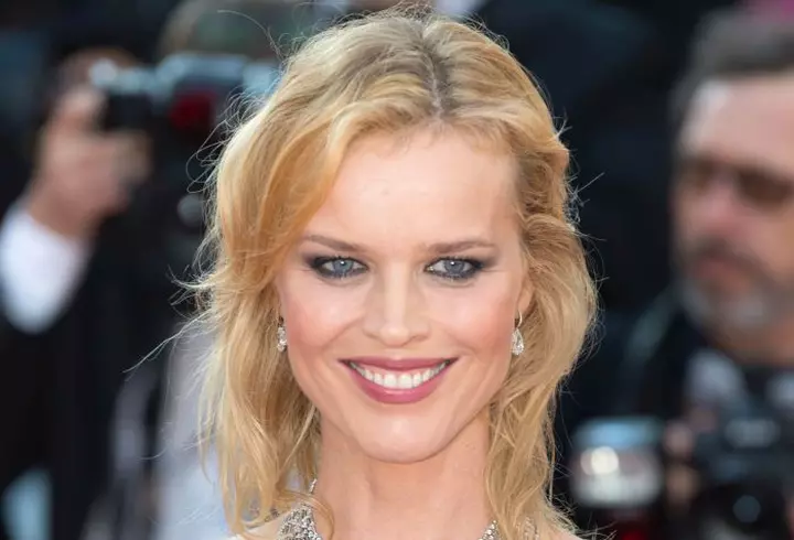 Get the look Amber Heard - machiaj glam