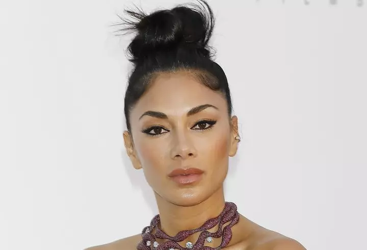 Get the look Amber Heard - machiaj glam