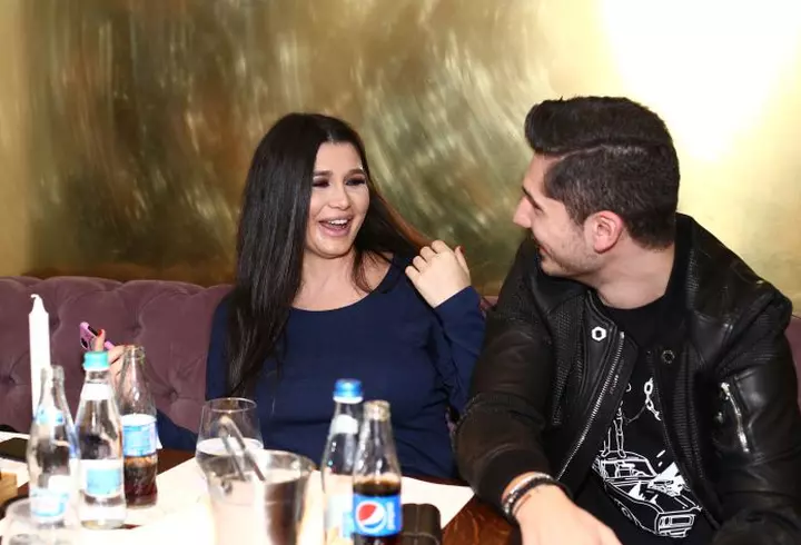 Părinții o susțin necondiționat pe Nicole Cherry. Cum a trecut artista peste despărțirea de iubit