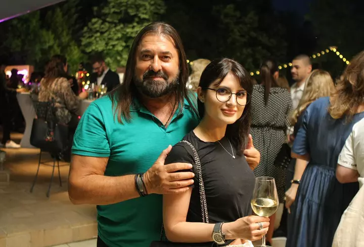 Ruxi, ținută mega excentrică la petrecerea VIVA! Outfitul ei a atras toate privirile