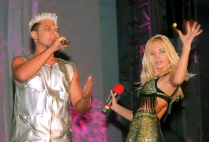 Ruxi, ținută mega excentrică la petrecerea VIVA! Outfitul ei a atras toate privirile