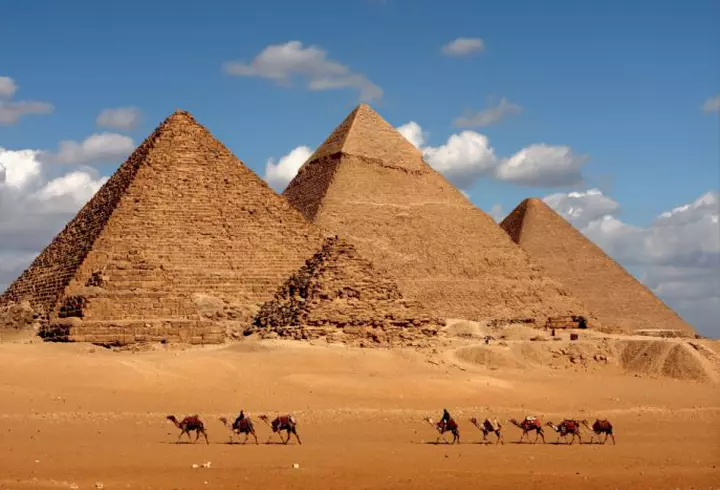 Robert de Niro l-a înjurat pe Donald Trump la Premiile Tony, în ovațiile sălii…