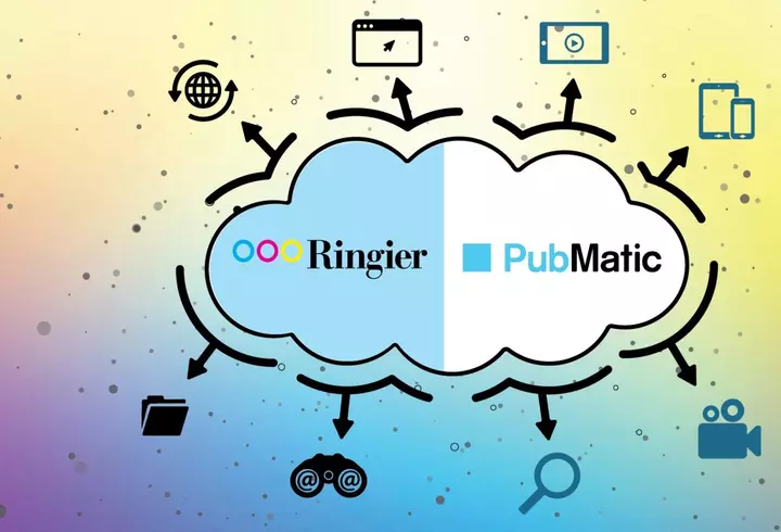 Elena Băsescu a dus-o pe Anastasia la piscină. Și-a reluat activitățile la doar o săptămână după ce a născut