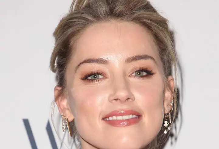 Ce greșeală să eviți când aplici pudra bronzantă