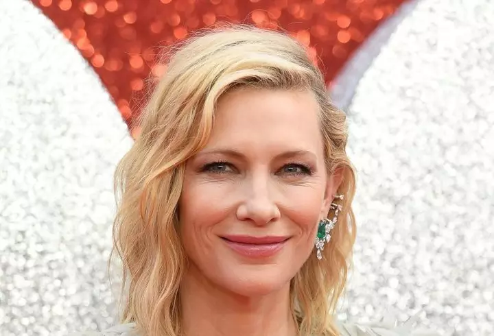 Ce greșeală să eviți când aplici pudra bronzantă