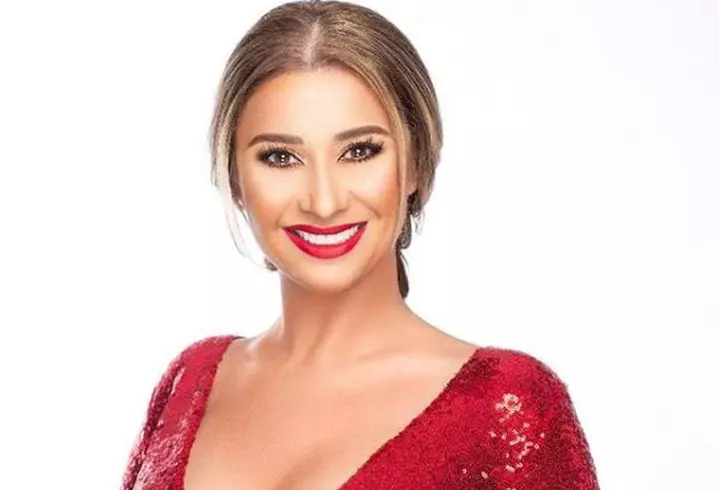 EXCLUSIV. Paris Hilton a venit în România cu bijuterii de 700.000 de dolari și cu 200 kg de bagaje