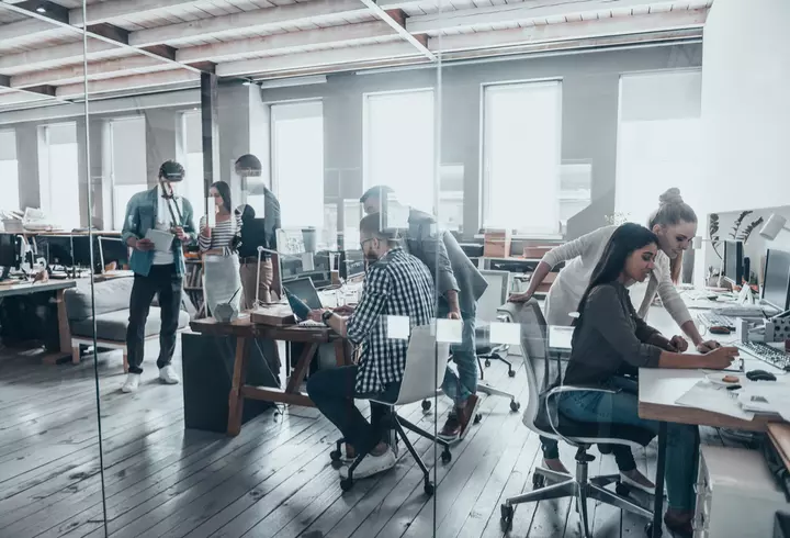 Și vedetele au suferit de depresie postnatală. Care sunt semnele