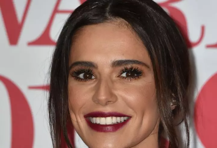 Cum să-ți îngrijești buzele uscate și crăpate