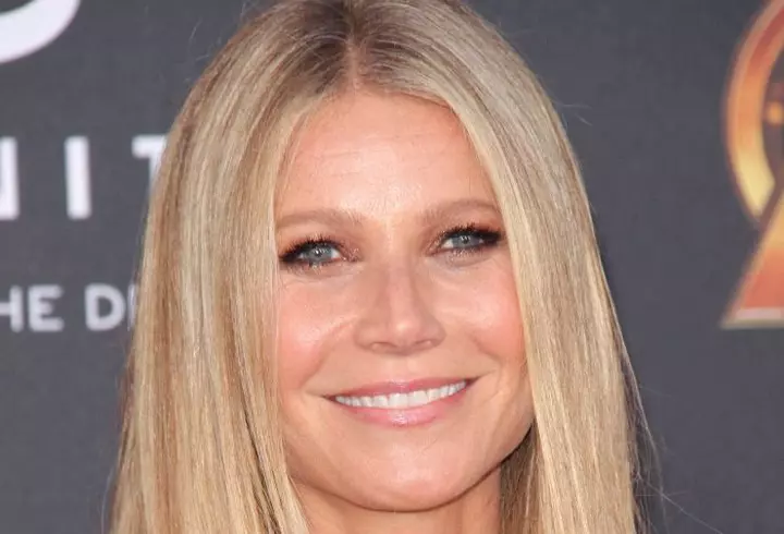 Cum să-ți îngrijești buzele uscate și crăpate