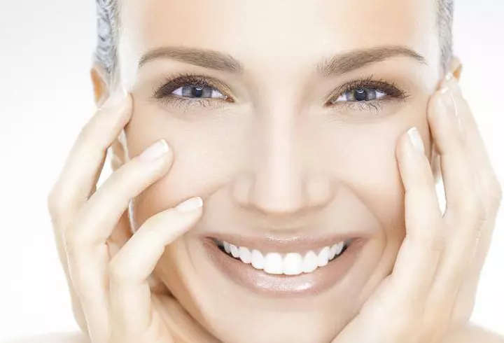 Cum să-ți îngrijești buzele uscate și crăpate