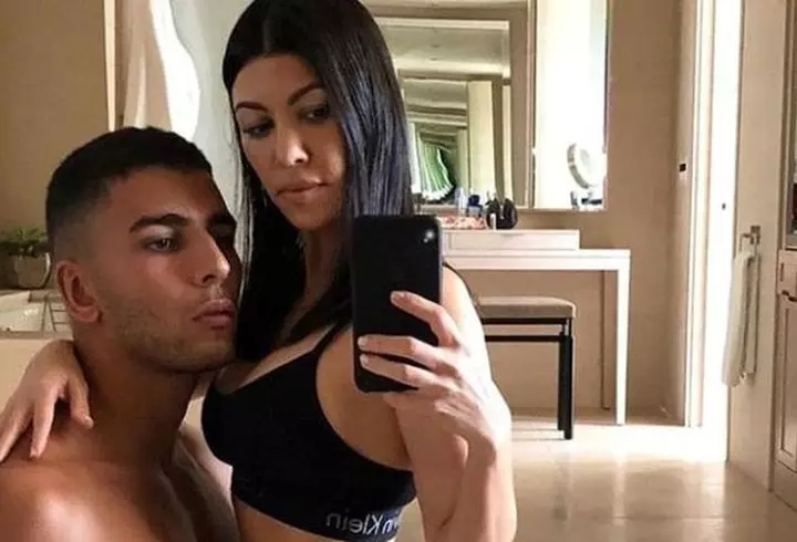 Cum arată Adelina Pestriţu la doar 6 zile după ce a născut! A avut curaj să îmbrace un tricou mulat pe abdomen