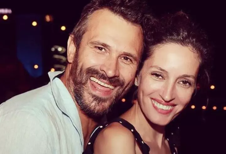 Selena Gomez și-a făcut același tatuaj ca și prietenele ei. Ce semnifică acesta