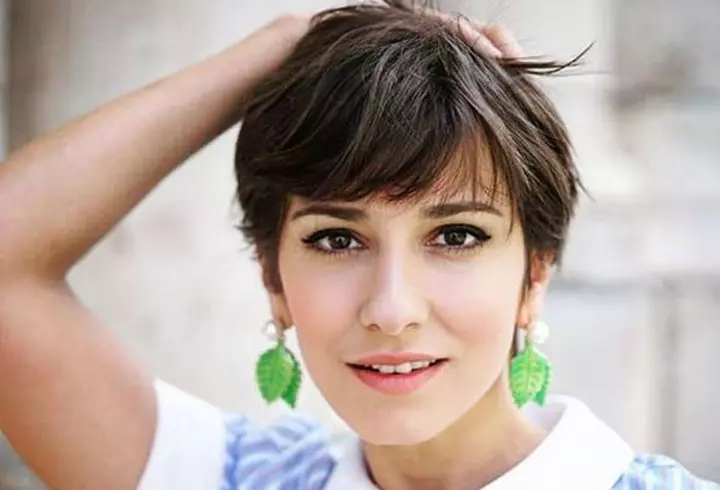 Cum arată Adelina Pestriţu la doar 6 zile după ce a născut! A avut curaj să îmbrace un tricou mulat pe abdomen